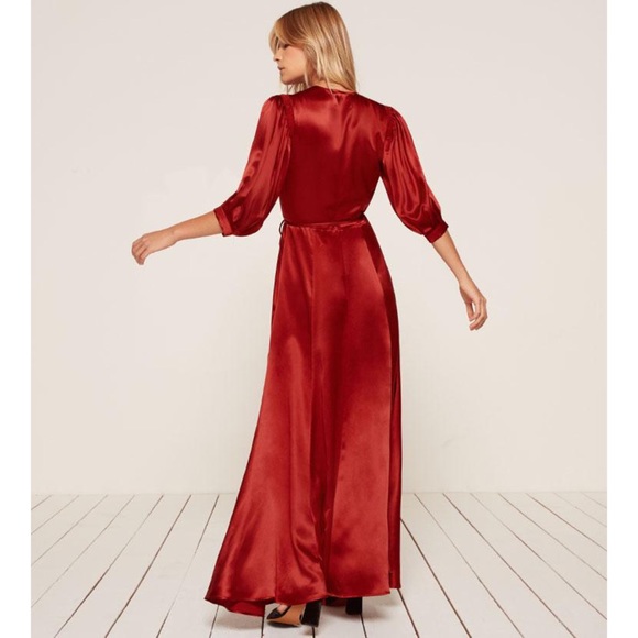 ❗️SOLD❗️Reformation Olivine MaxiSilk Dress Crimson - Picture 5 of 16